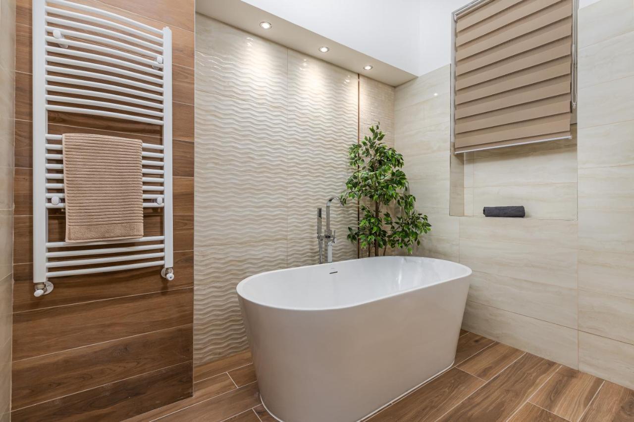 Kmety Deluxe Home With Sauna Будапеща Екстериор снимка