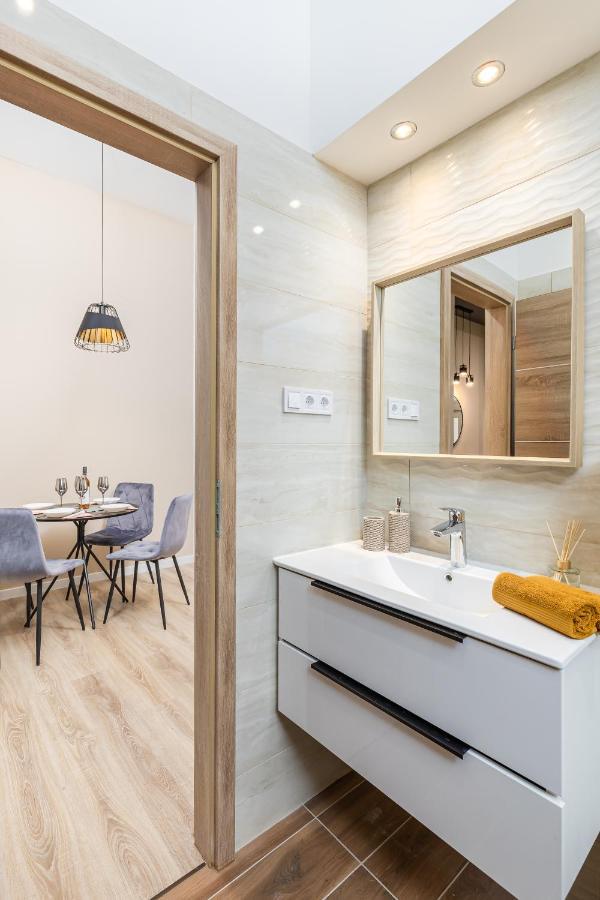 Kmety Deluxe Home With Sauna Будапеща Екстериор снимка
