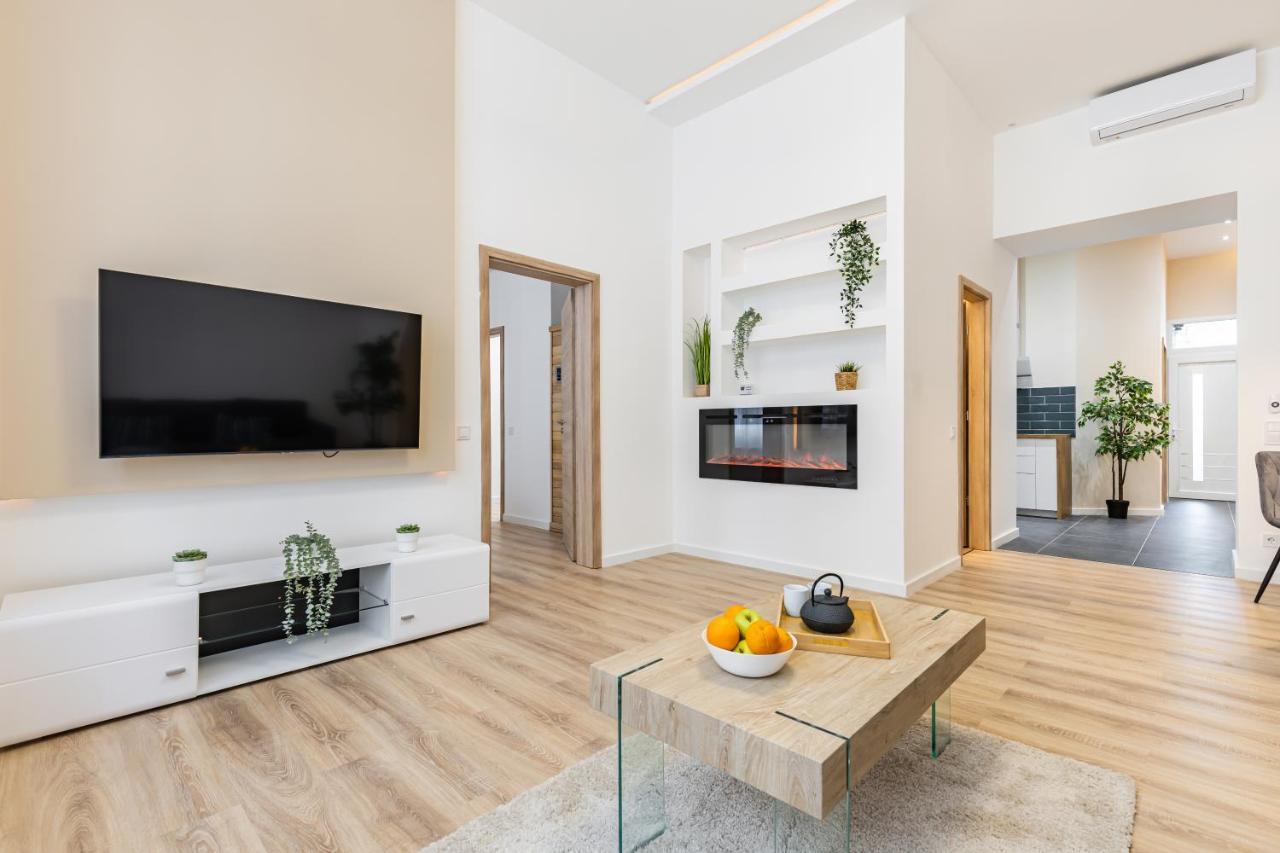 Kmety Deluxe Home With Sauna Будапеща Екстериор снимка