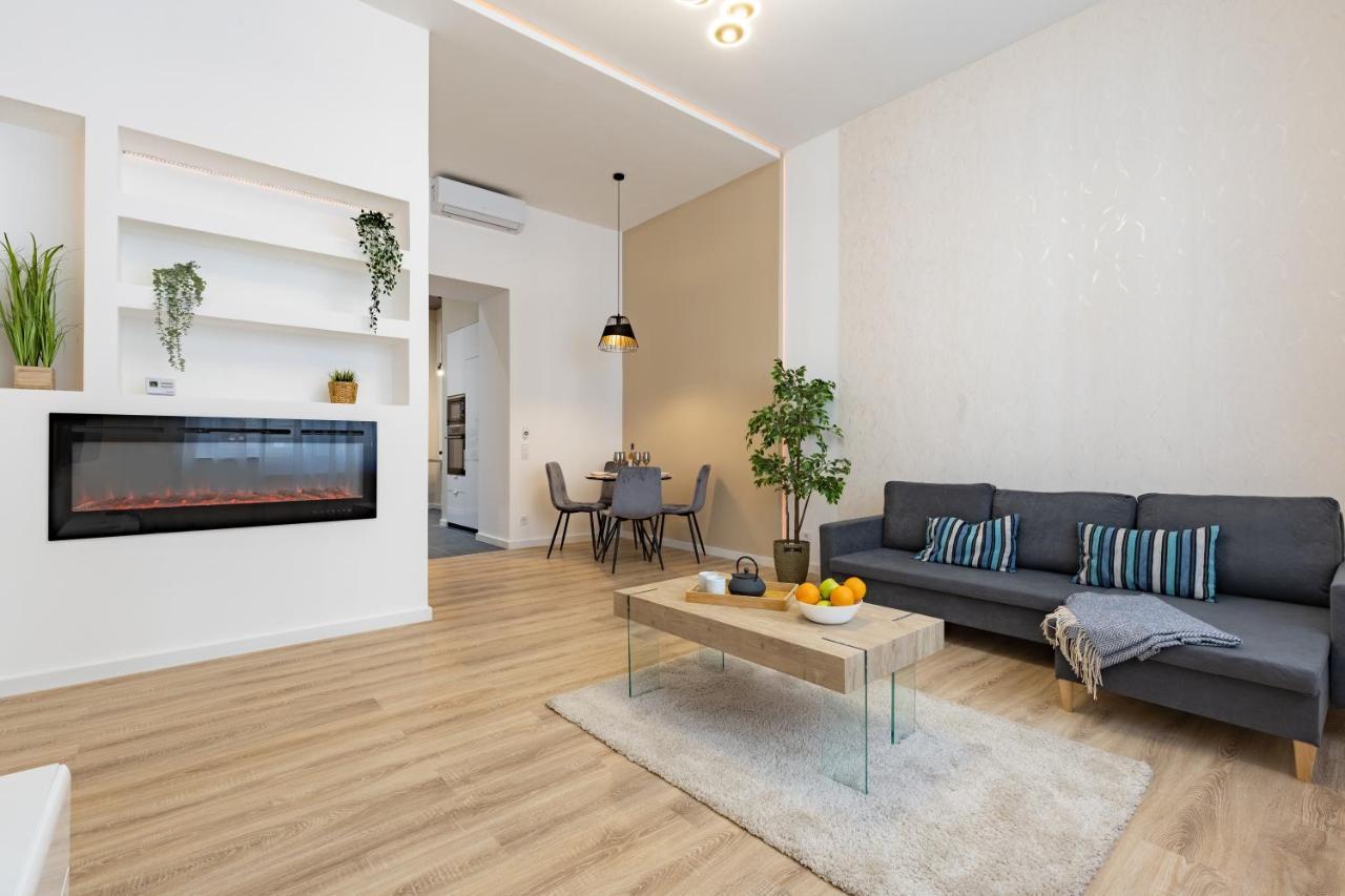 Kmety Deluxe Home With Sauna Будапеща Екстериор снимка
